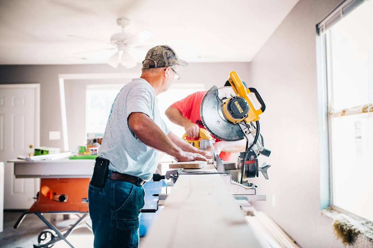 Miter Saw for Woodworking: 7 Proven Tips to Avoid Costly Mistakes